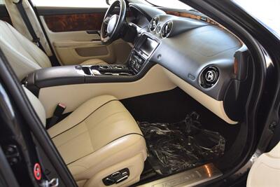 2014 Jaguar XJ L PORTFOLIO NAV BK/CAM HTD/AC STS FRESH TRADE   - Photo 31 - Stafford, TX 77477