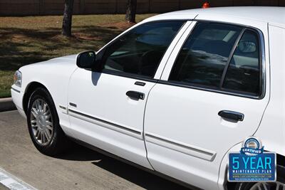 2010 Mercury Grand Marquis LS 56K ORIG LOW MILES LTHR INT FRESH TRADE NICE   - Photo 17 - Stafford, TX 77477