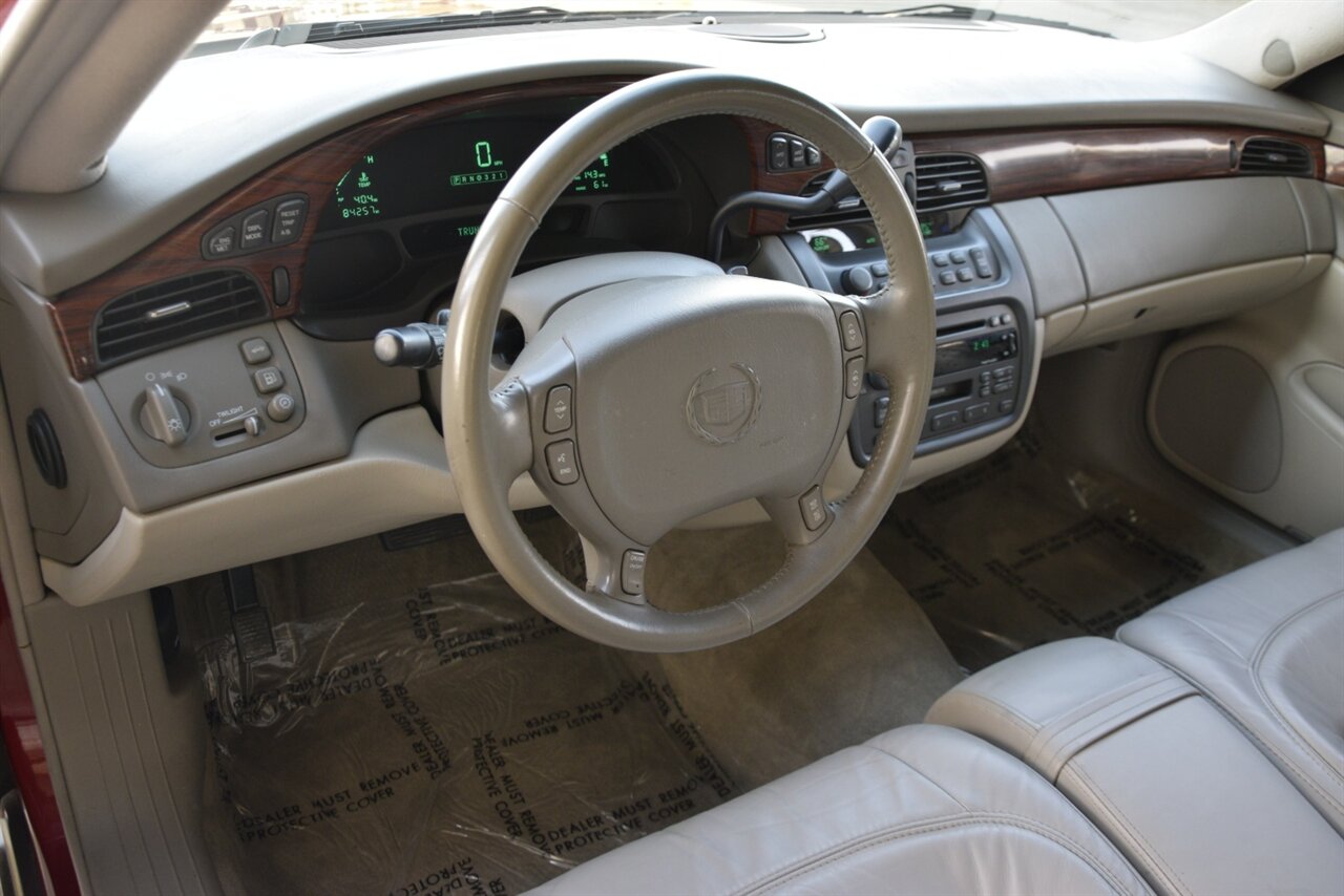 2003 Cadillac DeVille Base photo 28