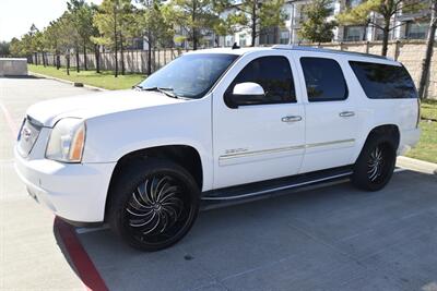 2009 GMC Yukon Denali XL NAV BK/CAM PREM WHLS HWY MILES CLEAN   - Photo 5 - Stafford, TX 77477