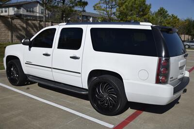2009 GMC Yukon Denali XL NAV BK/CAM PREM WHLS HWY MILES CLEAN   - Photo 12 - Stafford, TX 77477