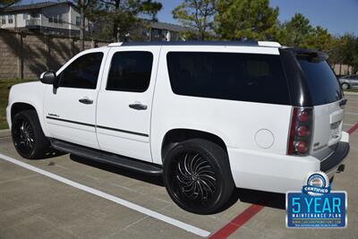 2009 GMC Yukon Denali XL NAV BK/CAM PREM WHLS HWY MILES CLEAN   - Photo 12 - Stafford, TX 77477