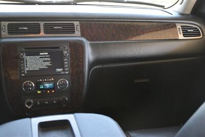 2009 GMC Yukon Denali XL NAV BK/CAM PREM WHLS HWY MILES CLEAN   - Photo 24 - Stafford, TX 77477