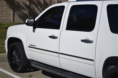 2009 GMC Yukon Denali XL NAV BK/CAM PREM WHLS HWY MILES CLEAN   - Photo 16 - Stafford, TX 77477