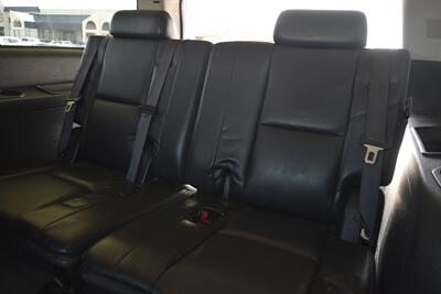 2009 GMC Yukon Denali XL NAV BK/CAM PREM WHLS HWY MILES CLEAN   - Photo 38 - Stafford, TX 77477