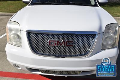 2009 GMC Yukon Denali XL NAV BK/CAM PREM WHLS HWY MILES CLEAN   - Photo 11 - Stafford, TX 77477