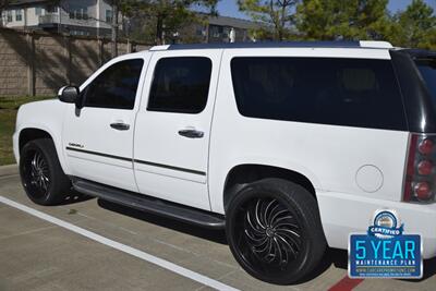 2009 GMC Yukon Denali XL NAV BK/CAM PREM WHLS HWY MILES CLEAN   - Photo 14 - Stafford, TX 77477