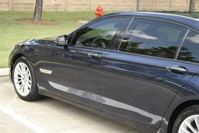 2015 BMW 750Li PREM/SPTS PKG NAV BK/CAM HWY MILES NEW TRADE   - Photo 17 - Stafford, TX 77477