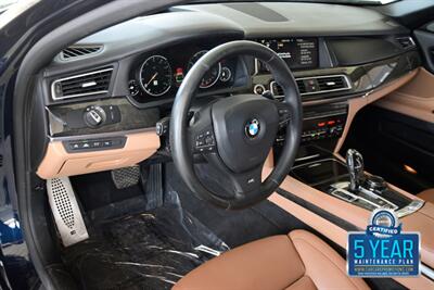 2015 BMW 750Li PREM/SPTS PKG NAV BK/CAM HWY MILES NEW TRADE   - Photo 28 - Stafford, TX 77477