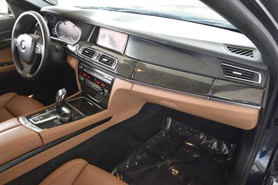 2015 BMW 750Li PREM/SPTS PKG NAV BK/CAM HWY MILES NEW TRADE   - Photo 29 - Stafford, TX 77477