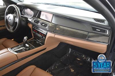 2015 BMW 750Li PREM/SPTS PKG NAV BK/CAM HWY MILES NEW TRADE   - Photo 29 - Stafford, TX 77477