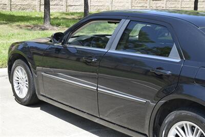 2008 Chrysler 300 Series Touring LTHR ALLOYS HWY MILES NEW TRADE IN   - Photo 17 - Stafford, TX 77477