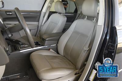 2008 Chrysler 300 Series Touring LTHR ALLOYS HWY MILES NEW TRADE IN   - Photo 31 - Stafford, TX 77477