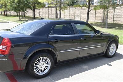 2008 Chrysler 300 Series Touring LTHR ALLOYS HWY MILES NEW TRADE IN   - Photo 16 - Stafford, TX 77477