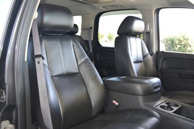 2010 Chevrolet Tahoe Z71 4X4   - Photo 33 - Stafford, TX 77477