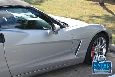2005 Chevrolet Corvette CONVERTIBLE 6SPD MANUAL 57K LOW MILES NEW TRADE IN   - Photo 18 - Stafford, TX 77477