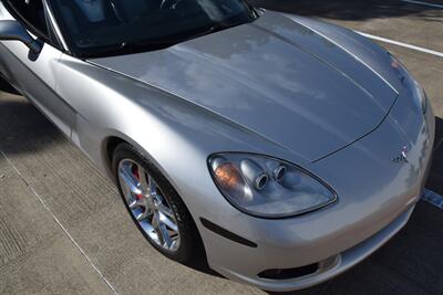 2005 Chevrolet Corvette CONVERTIBLE 6SPD MANUAL 57K LOW MILES NEW TRADE IN   - Photo 11 - Stafford, TX 77477