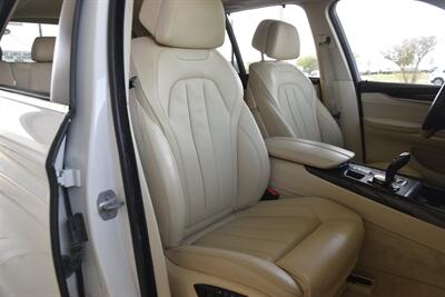 2014 BMW X5 xDrive50i NAV BK/CAM ROOF HTD SEATS FRESH TRADE   - Photo 33 - Stafford, TX 77477