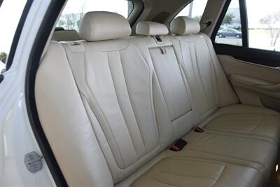 2014 BMW X5 xDrive50i NAV BK/CAM ROOF HTD SEATS FRESH TRADE   - Photo 39 - Stafford, TX 77477