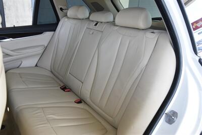 2014 BMW X5 xDrive50i NAV BK/CAM ROOF HTD SEATS FRESH TRADE   - Photo 38 - Stafford, TX 77477