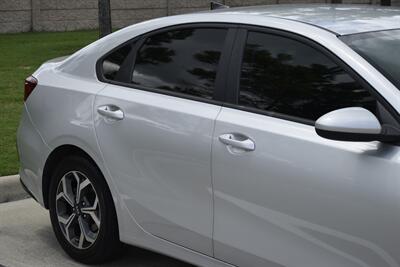 2021 Kia Forte LXS EDITION 65K LOW MILES FRESH TRADE IN CLEAN   - Photo 8 - Stafford, TX 77477