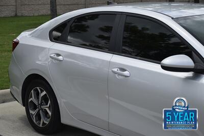 2021 Kia Forte LXS EDITION 65K LOW MILES FRESH TRADE IN CLEAN   - Photo 8 - Stafford, TX 77477
