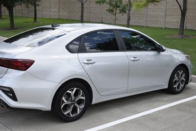 2021 Kia Forte LXS EDITION 65K LOW MILES FRESH TRADE IN CLEAN   - Photo 16 - Stafford, TX 77477