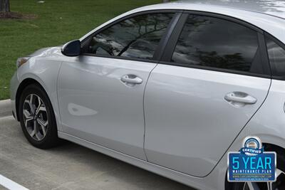 2021 Kia Forte LXS EDITION 65K LOW MILES FRESH TRADE IN CLEAN   - Photo 17 - Stafford, TX 77477
