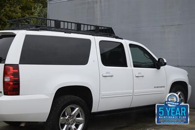 2011 Chevrolet Suburban LT 4X4 LTHR ROOF RACK 8 PASS SEAT CHROME WHLS NICE   - Photo 16 - Stafford, TX 77477