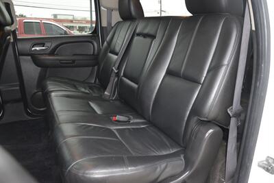 2011 Chevrolet Suburban LT 4X4 LTHR ROOF RACK 8 PASS SEAT CHROME WHLS NICE   - Photo 38 - Stafford, TX 77477