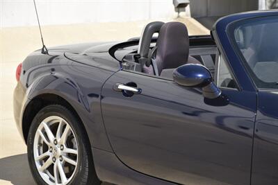 2009 Mazda MX-5 Miata SPORT HARDTOP CONVERTIBLE 5SPD MANUAL NEW TRADE   - Photo 9 - Stafford, TX 77477