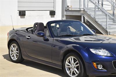 2009 Mazda MX-5 Miata SPORT HARDTOP CONVERTIBLE 5SPD MANUAL NEW TRADE   - Photo 7 - Stafford, TX 77477