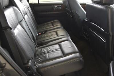 2016 Lincoln Navigator SELECT NAV BK/CAM HWY MILES FRESH TRADE CLEAN   - Photo 37 - Stafford, TX 77477