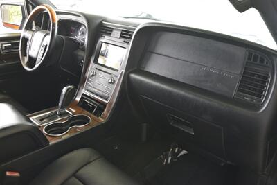 2016 Lincoln Navigator SELECT NAV BK/CAM HWY MILES FRESH TRADE CLEAN   - Photo 29 - Stafford, TX 77477
