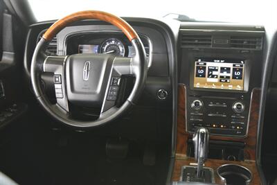 2016 Lincoln Navigator SELECT NAV BK/CAM HWY MILES FRESH TRADE CLEAN   - Photo 24 - Stafford, TX 77477