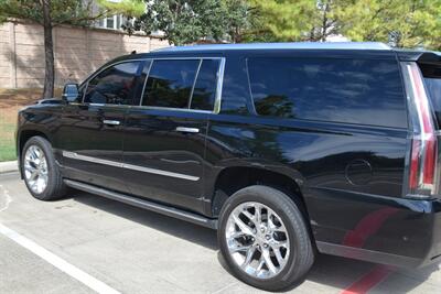 2018 Cadillac Escalade ESV 4X4 PREM NAV BK/CAM S/ROOF HTD/AC STS HWY MILE   - Photo 15 - Stafford, TX 77477