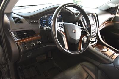 2018 Cadillac Escalade ESV 4X4 PREM NAV BK/CAM S/ROOF HTD/AC STS HWY MILE   - Photo 25 - Stafford, TX 77477