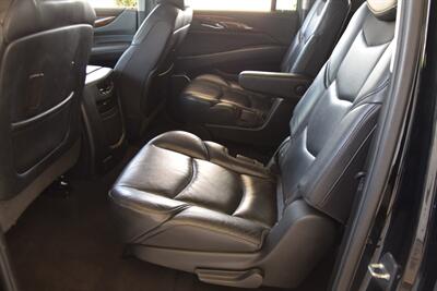 2018 Cadillac Escalade ESV 4X4 PREM NAV BK/CAM S/ROOF HTD/AC STS HWY MILE   - Photo 34 - Stafford, TX 77477