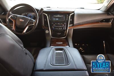 2018 Cadillac Escalade ESV 4X4 PREM NAV BK/CAM S/ROOF HTD/AC STS HWY MILE   - Photo 23 - Stafford, TX 77477