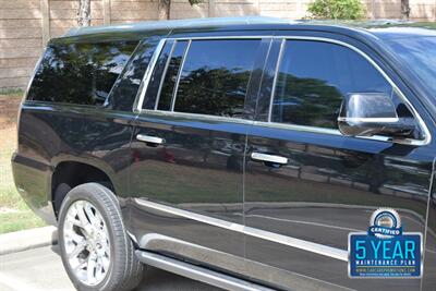 2018 Cadillac Escalade ESV 4X4 PREM NAV BK/CAM S/ROOF HTD/AC STS HWY MILE   - Photo 8 - Stafford, TX 77477