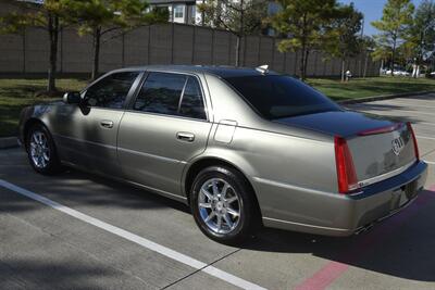 2011 Cadillac DTS LUXURY COLLECTION LTHR ROOF LOW MILES CLEAN   - Photo 15 - Stafford, TX 77477