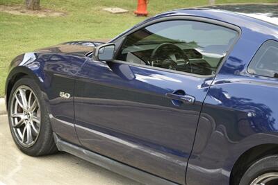 2011 Ford Mustang GT PREMIUM 6SPD MANUAL LTHR PREM WHLS FRESH TRADE   - Photo 17 - Stafford, TX 77477
