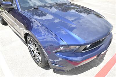 2011 Ford Mustang GT PREMIUM 6SPD MANUAL LTHR PREM WHLS FRESH TRADE   - Photo 11 - Stafford, TX 77477