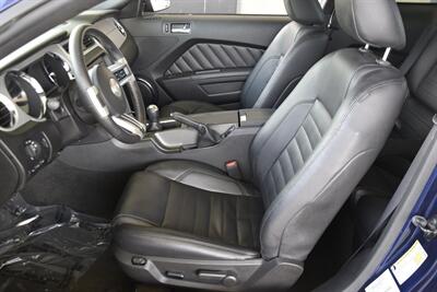 2011 Ford Mustang GT PREMIUM 6SPD MANUAL LTHR PREM WHLS FRESH TRADE   - Photo 26 - Stafford, TX 77477