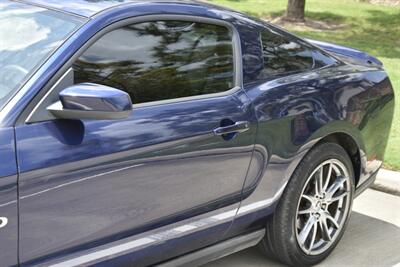 2011 Ford Mustang GT PREMIUM 6SPD MANUAL LTHR PREM WHLS FRESH TRADE   - Photo 9 - Stafford, TX 77477