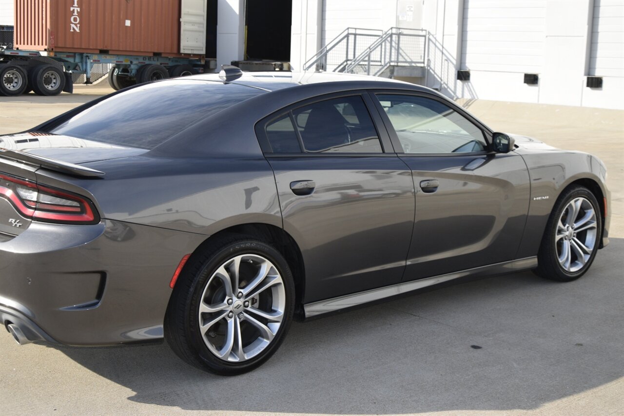 2022 Dodge Charger R/T photo 17