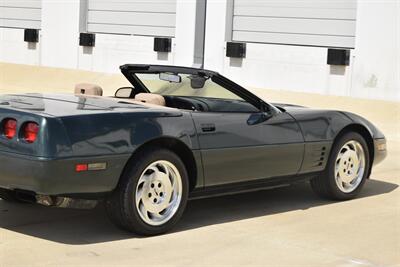 1993 Chevrolet Corvette CONVERTIBLE w/ HARD TOP AUTO 51K MILES VERY CLEAN   - Photo 18 - Stafford, TX 77477