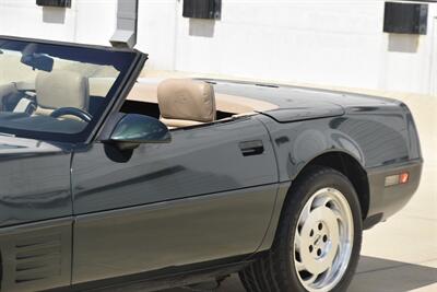 1993 Chevrolet Corvette CONVERTIBLE w/ HARD TOP AUTO 51K MILES VERY CLEAN   - Photo 10 - Stafford, TX 77477