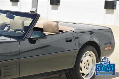 1993 Chevrolet Corvette CONVERTIBLE w/ HARD TOP AUTO 51K MILES VERY CLEAN   - Photo 10 - Stafford, TX 77477