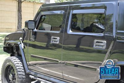 2006 Hummer H2 SUT 4dr Crew Cab   - Photo 8 - Stafford, TX 77477